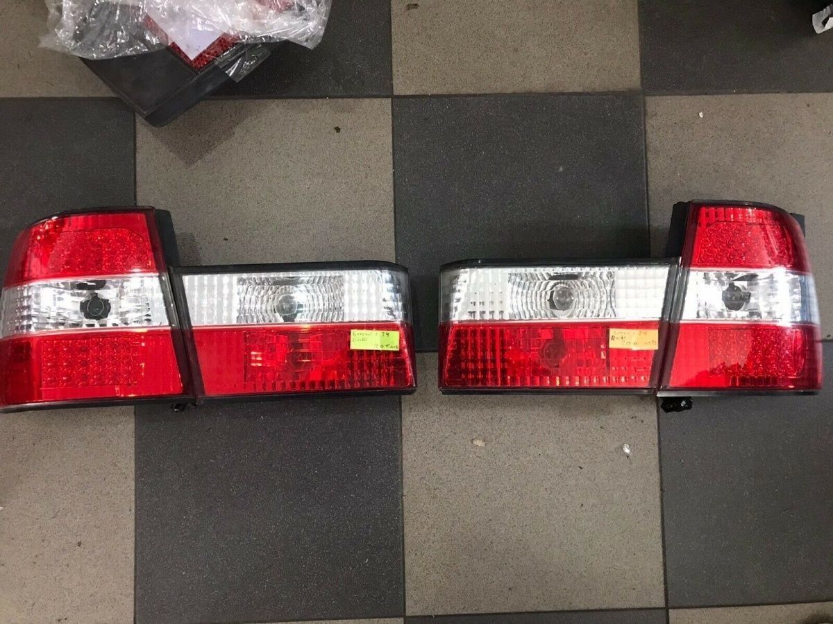 BMW Original 5er E34 Limousine LED Rückleuchte Rücklichtsatz