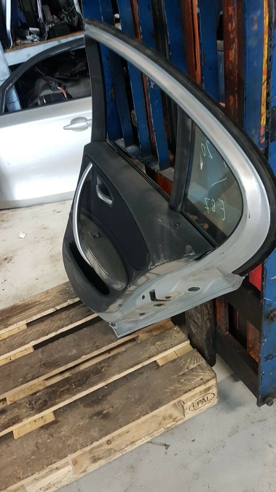 BMW 1 er E87 LCI Fahrerseite Tür hinten rechts