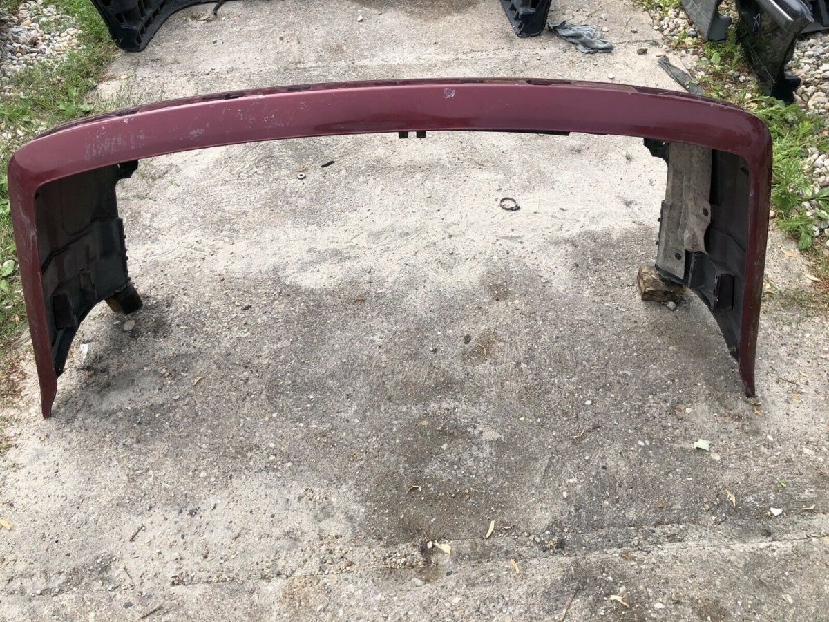 BMW 3er E36 Stoßstange hinten 1.960718 Touring Limousine Cabrio C