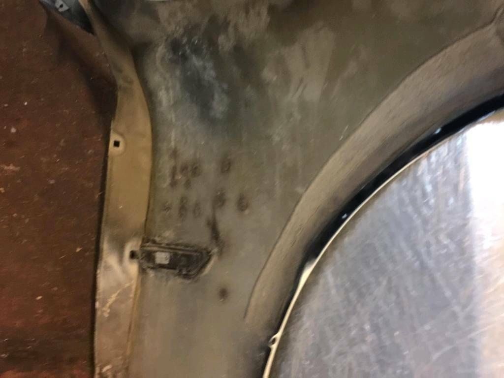 BMW F01 F02 Original Kotflügel Faherseite vorne Links