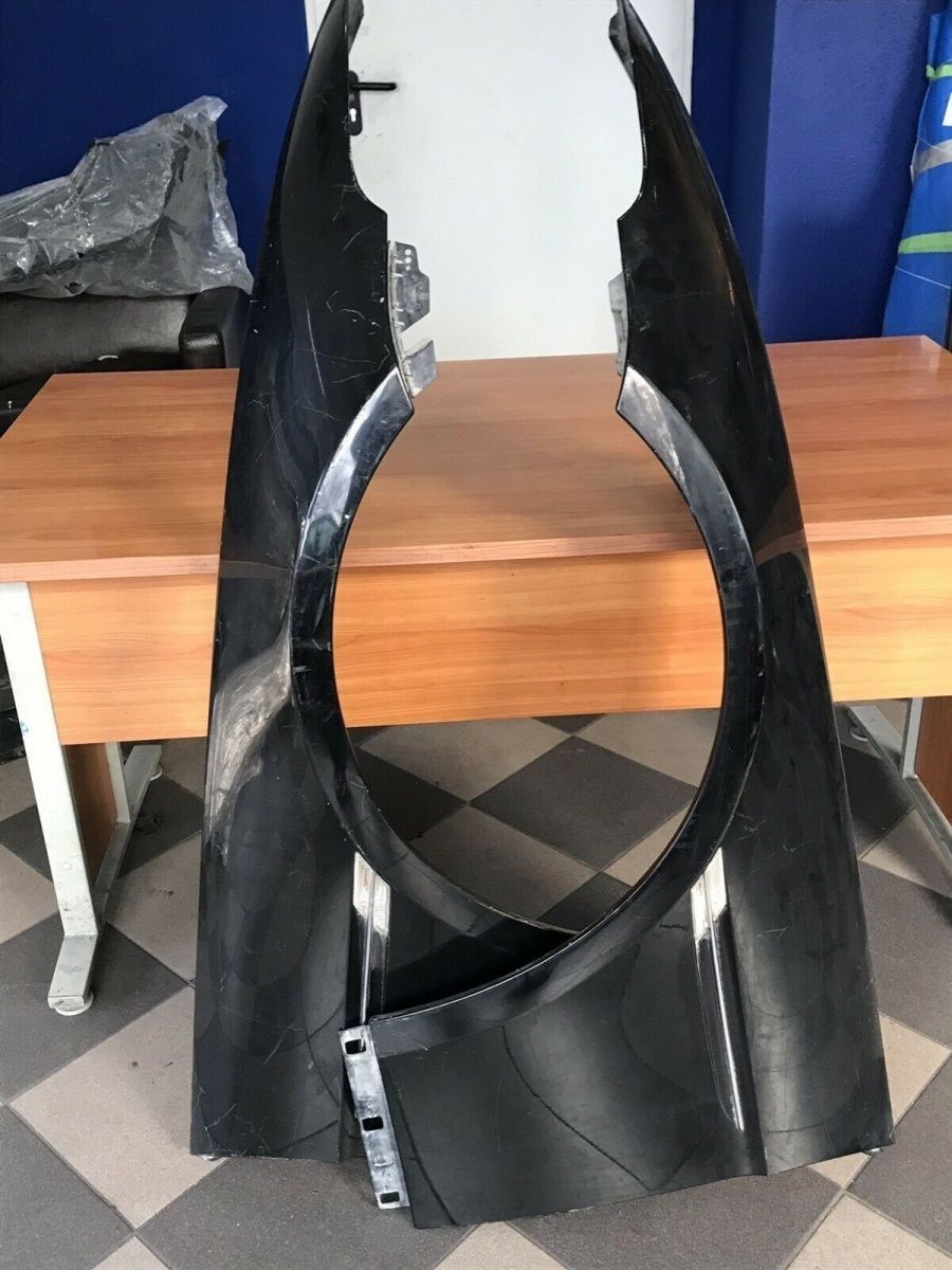BMW E63 E64 Kotflügel vorne Rechts oder links in Schwarz