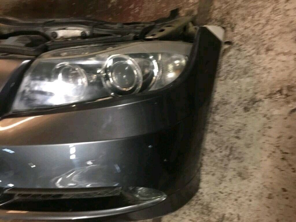 BMW E90 mit Xenon Scheinwerfer Stoßstange