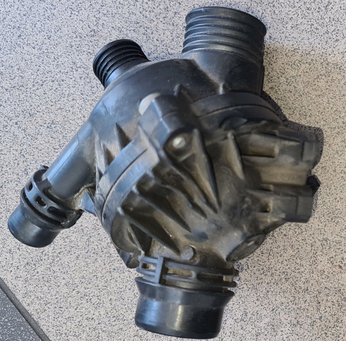 BMW Original E60 E61 E90 Thermostat