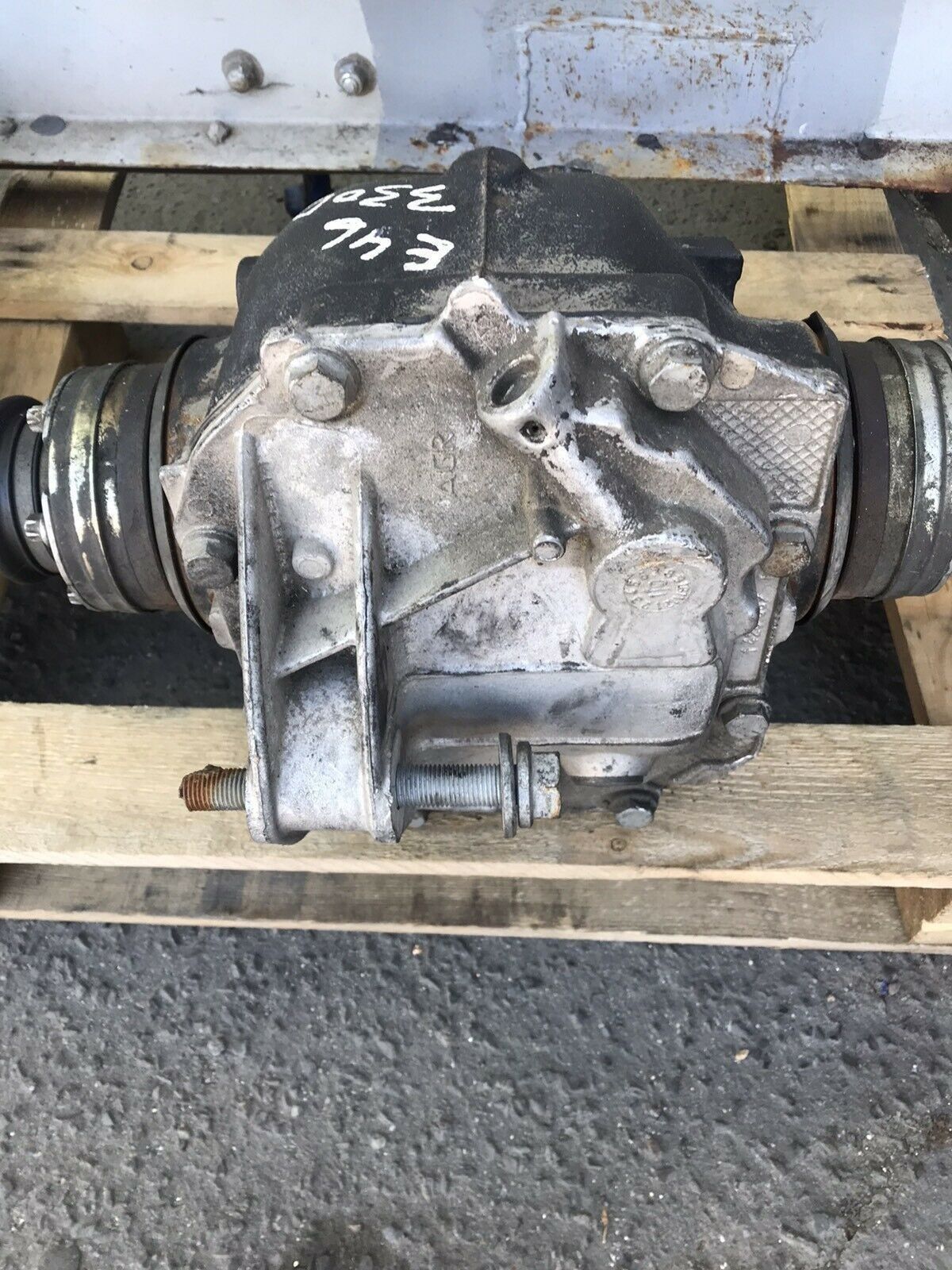 BMW Original 3er 330d Differential Hinterachse 2,81
