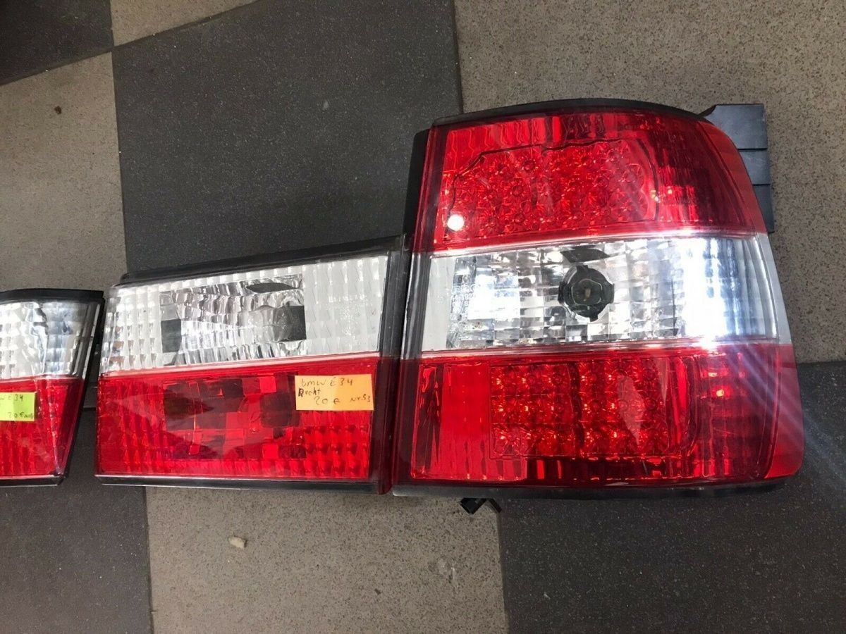BMW Original 5er E34 Limousine LED Rückleuchte Rücklichtsatz