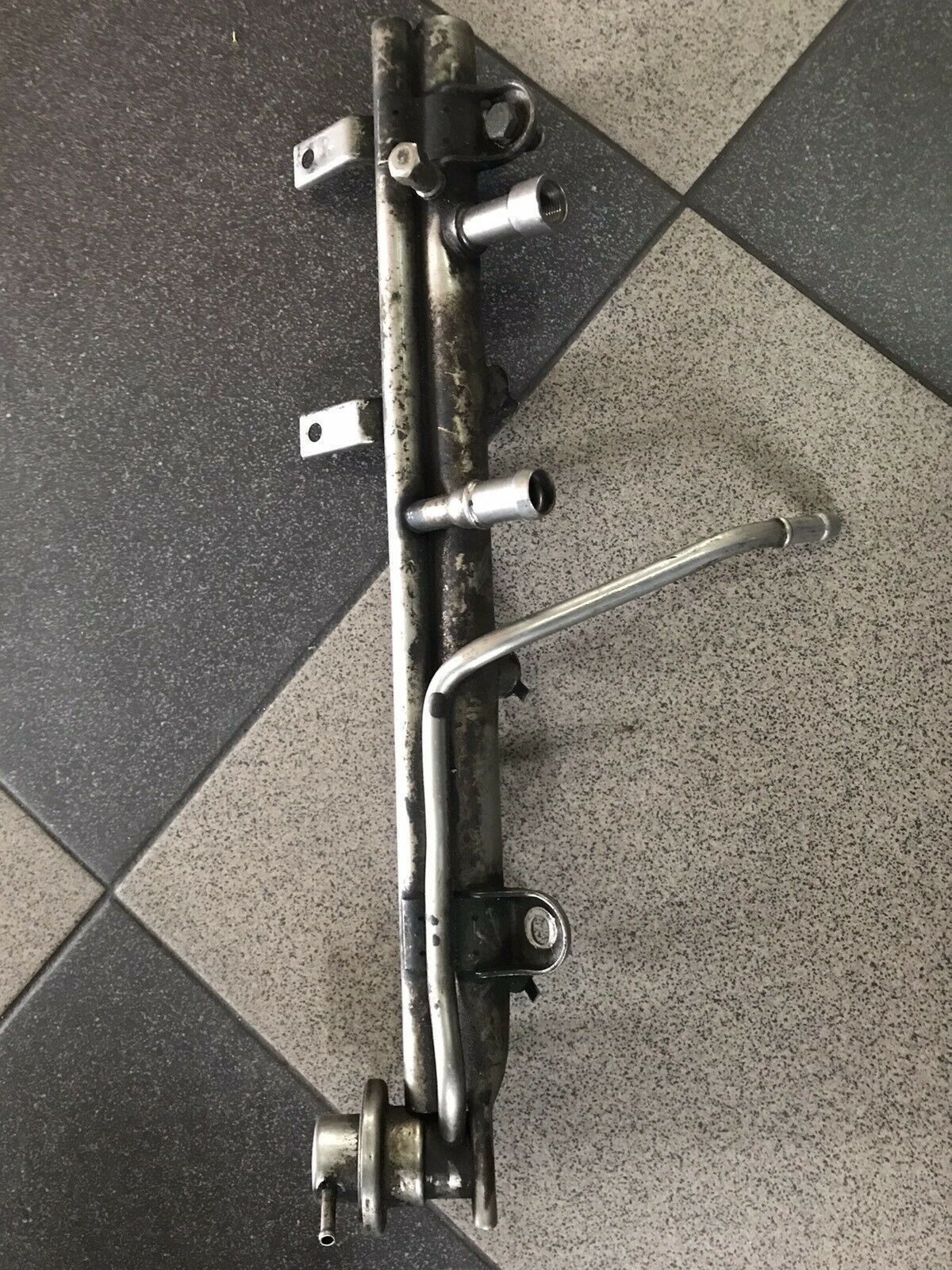 BMW Original 3er E36 E46 Einspritzleiste & Düsen OE 1435910