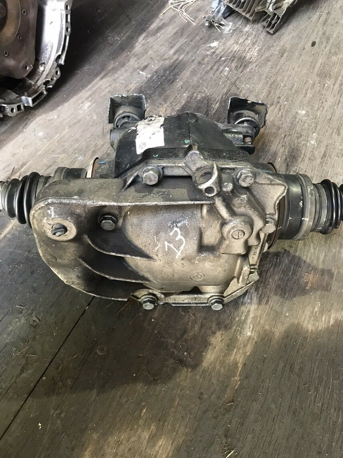 BMW E70 X5 Hinten OE 7553948 Übersetzu 3,15