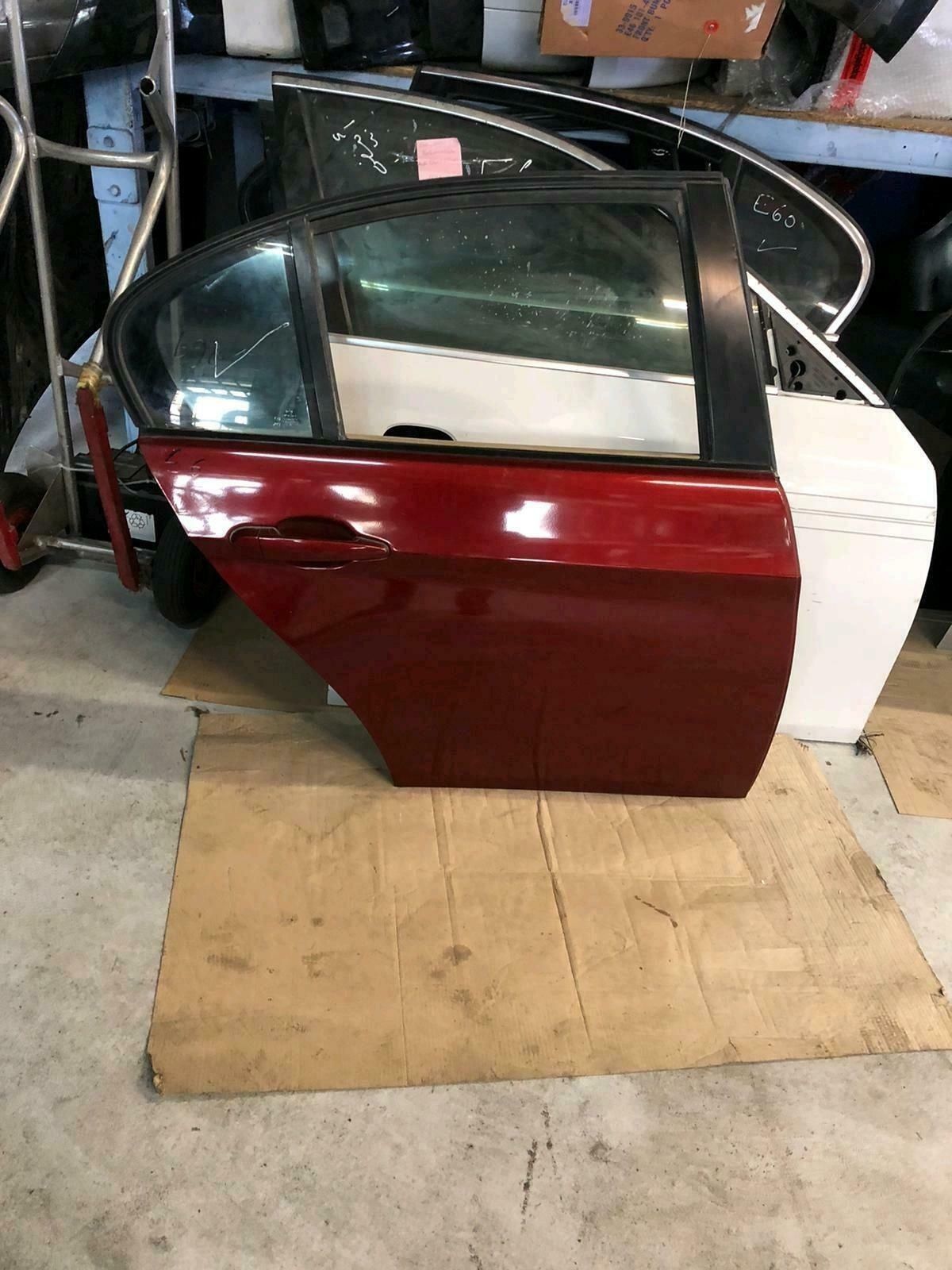 BMW Original E90 Tür Hinten Links Farbe rot Farbcode A69