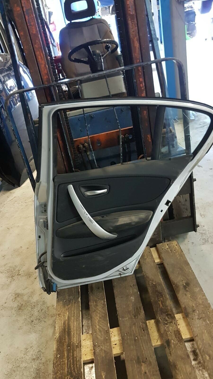 BMW 1 er E87 LCI Fahrerseite Tür hinten rechts