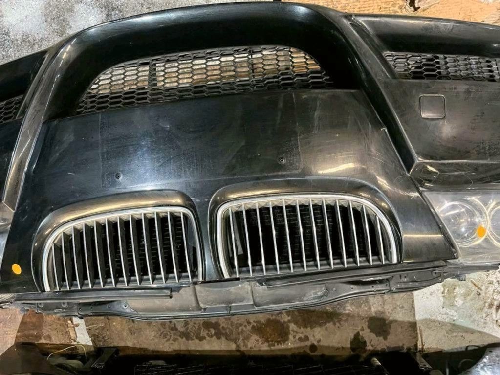 BMW E90 E91 M-Front Stoßstange Kühler Scheinwerfer