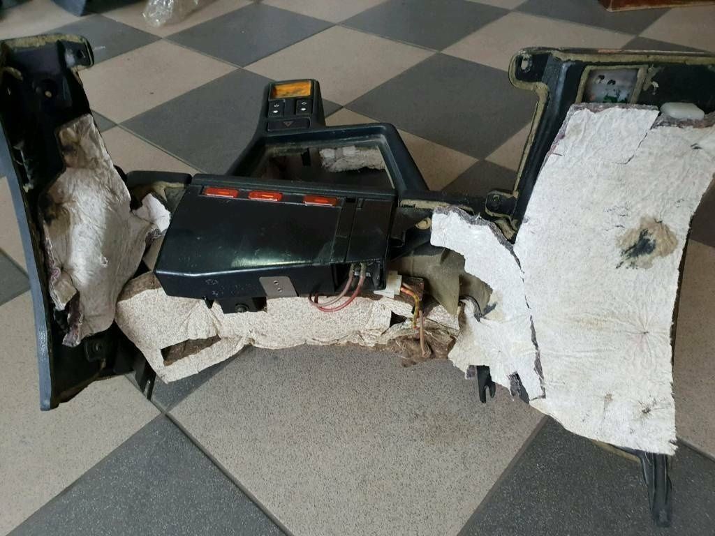 BMW Original E32 E34 Mittelkonsolle mit Fensterschalter