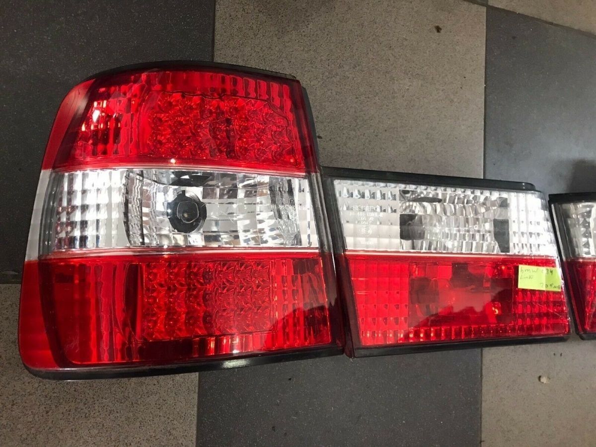 BMW Original 5er E34 Limousine LED Rückleuchte Rücklichtsatz