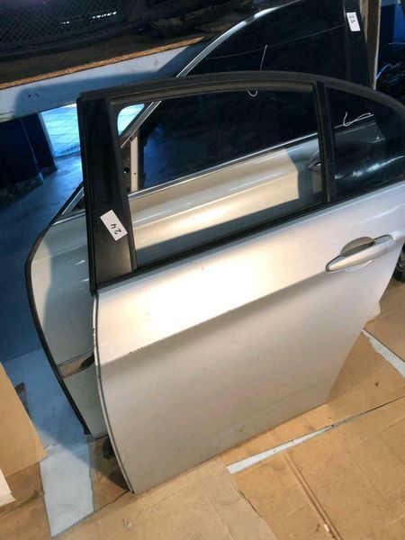 BMW original E90 door rear left color silver color code A08