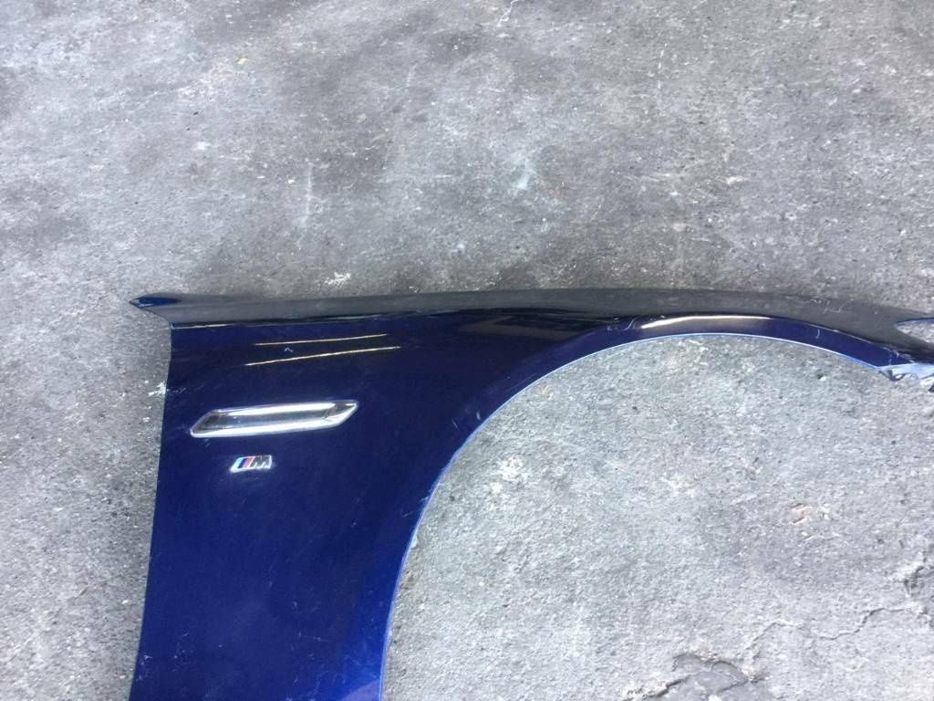 BMW original F10 front right fender in blue, top condition