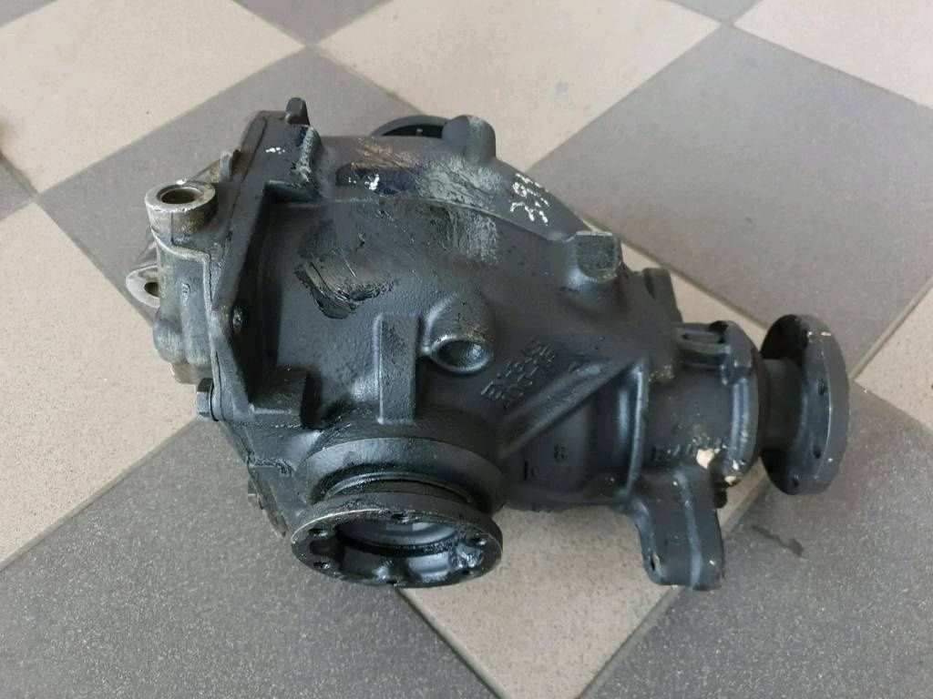 BMW Original E90 E91 E87 E46 2 liter differential attachment 3.91