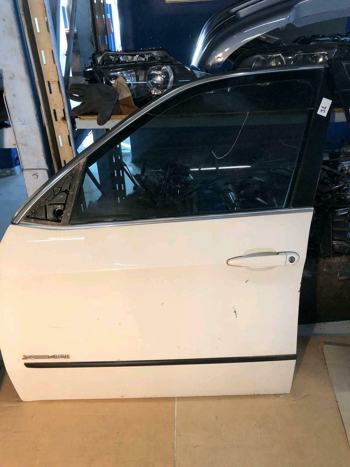 BMW Original X5 E70 Door Front Left Color Alpina White