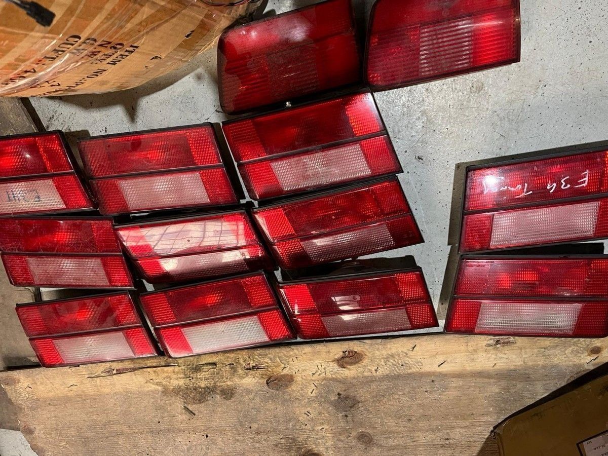 BMW original rear light E34 trunk right or left