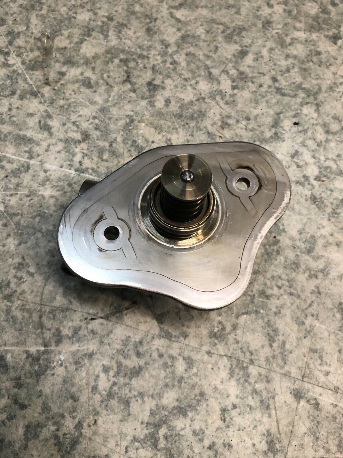 BMW Hochdruckpumpe E60 E61 E81 E82 E87 E88 E90 E91 E92 135175