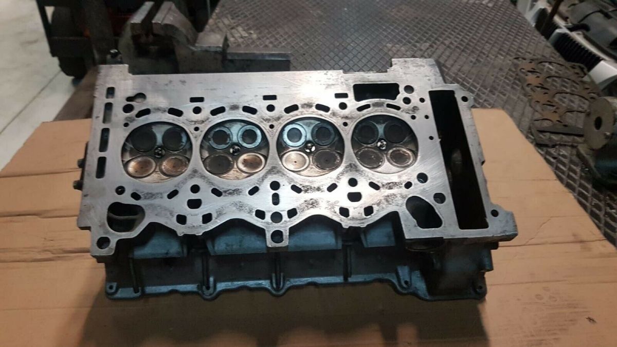 BMW original cylinder head N46 B20 75054229 BMW 3 (E90) 318I