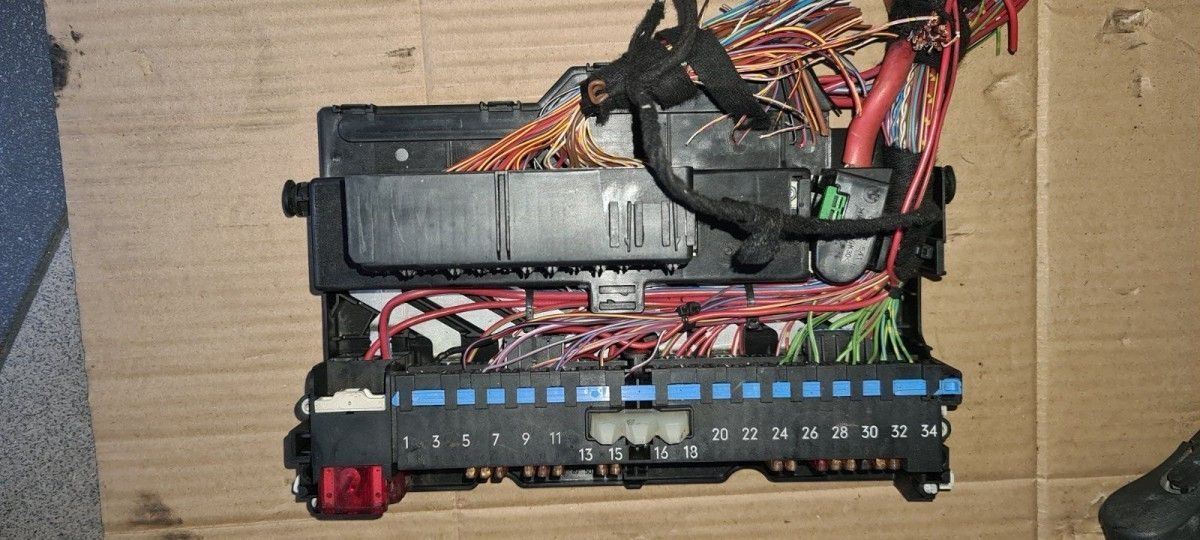 BMW original E46 fuse box