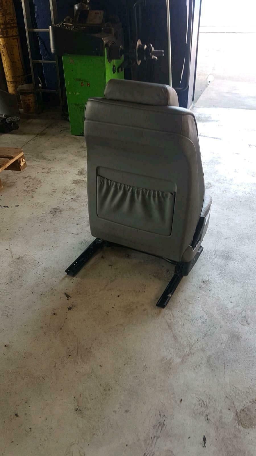 BMW Original E38 Fahrerseite  Elektrischer Leder Sitz Farbe Grau