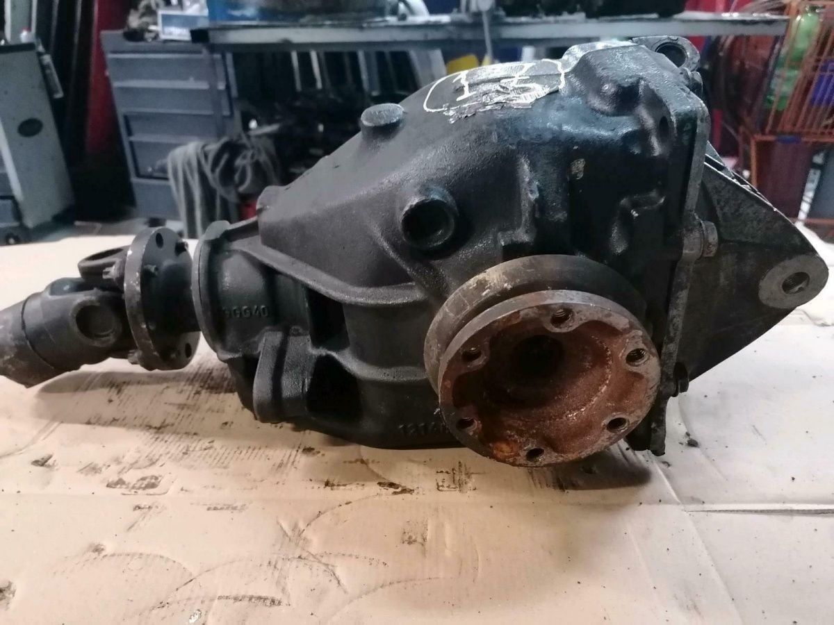 BMW Original E46 Differential Aufsatz 2,47 320D Cabrio Coupe Limo