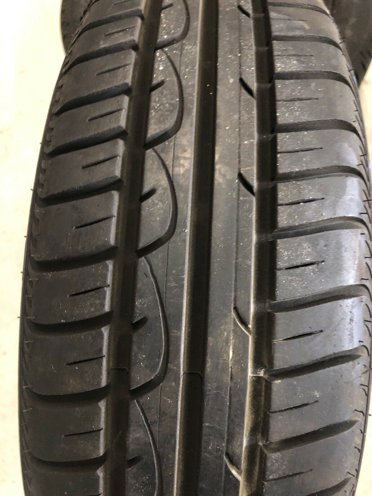 Reifen und Stahlfelgen 275/65R14 82T