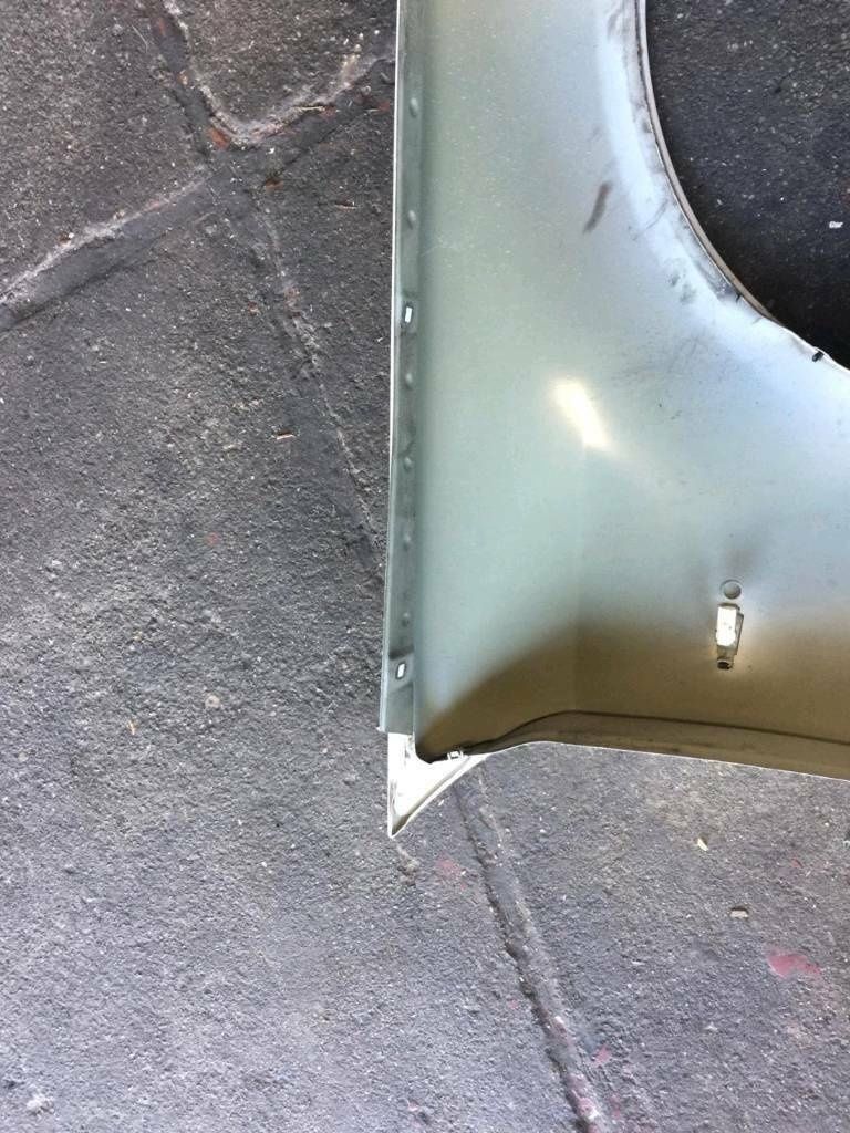 BMW original E90 E91 fender driver side left turn signal