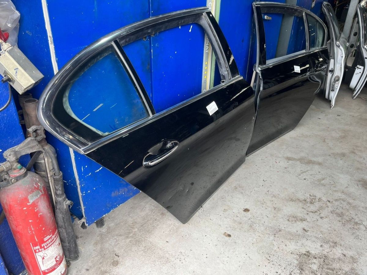 BMW original G30 G38 rear door left or right