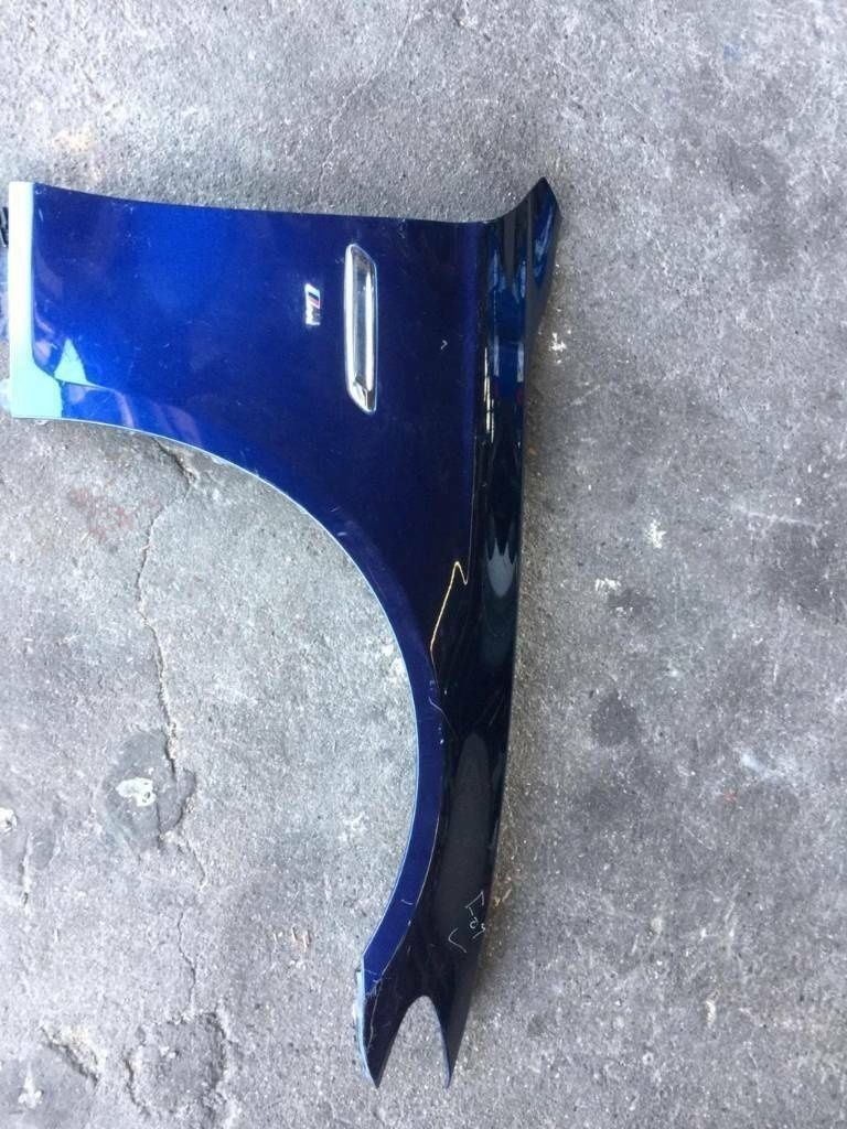 BMW original F10 front right fender in blue, top condition