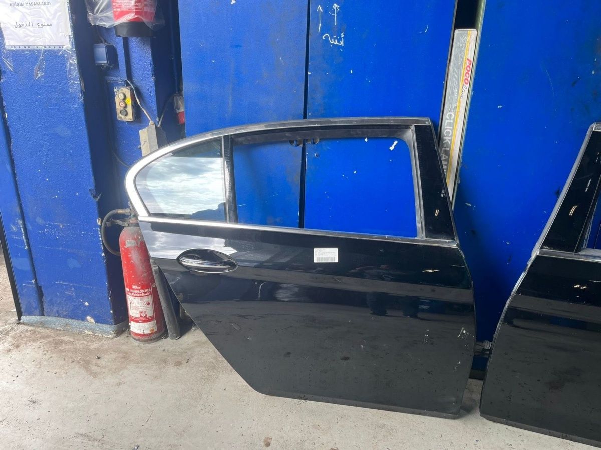 BMW original G30 G38 rear door left or right