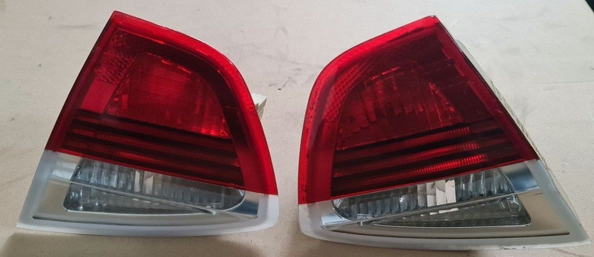 BMW original E90 tailgate light right or left