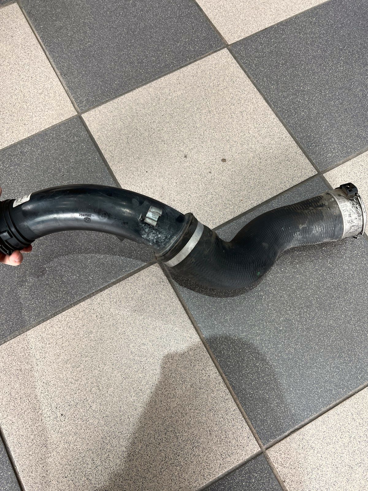 BMW Original F20 116i 2012 RHD intercooler hose pipe