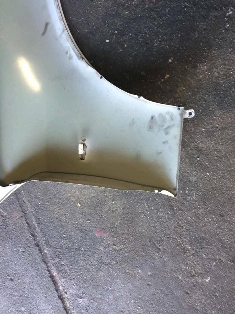 BMW original E90 E91 fender driver side left turn signal