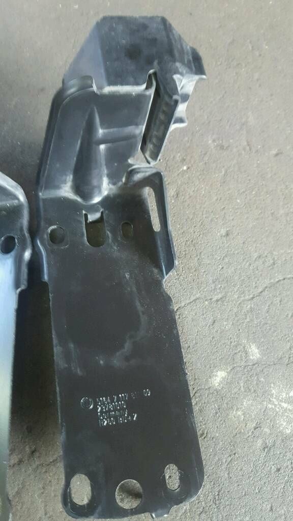 BMW Original E90 E91 Radiator Holder Carrier Right Left 81109-08