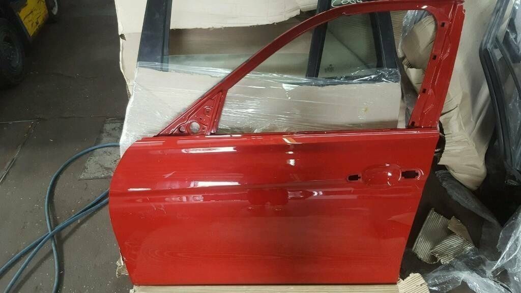 BMW Original E90 E91 Tür Fahrerseite Komplett mit Türgriff in Rot