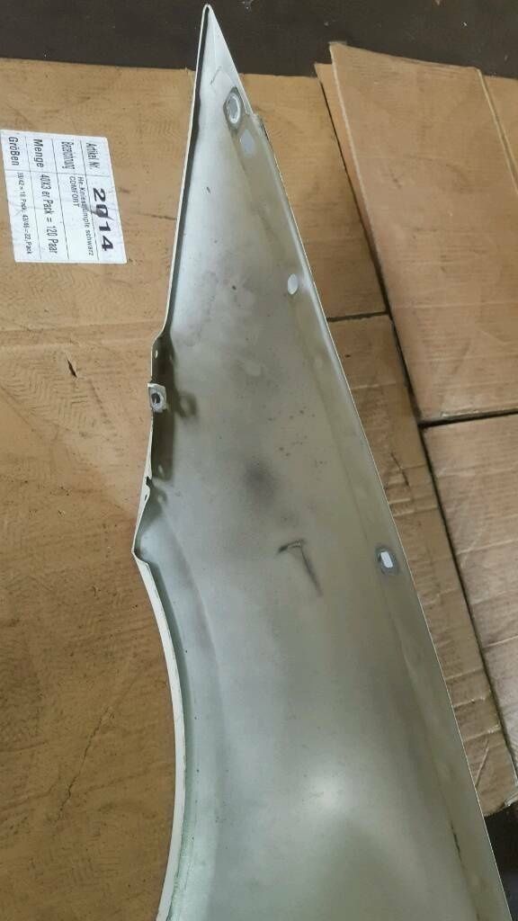 BMW original E91 fender right in good condition