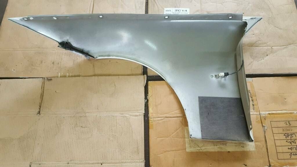 BMW original E90 fender right with indicator Alpine white