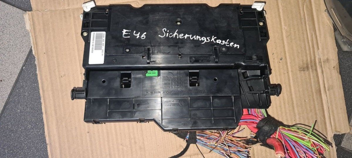 BMW original E46 fuse box