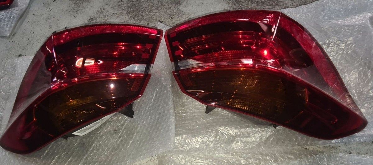 BMW Original F45 LCI Gran Tourer Heckleuchte LED NEU Rechts oder