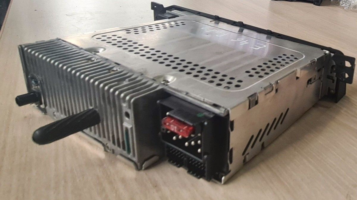 BMW Original E46 Navigation System Radio-Cassette 6942915