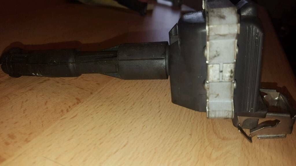 BMW ignition coil E32 E34 E36 BOSCH part no. 1748394