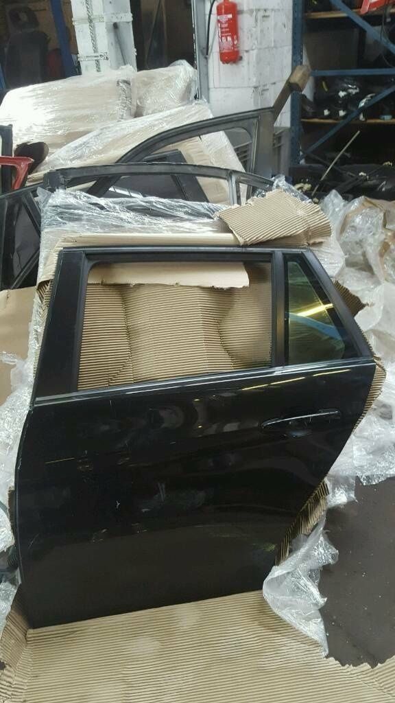 BMW original X3 E83 rear left door in black complete