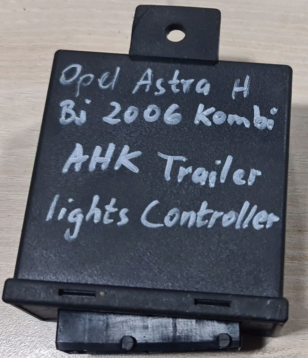 OPEL Astra H year 06 station wagon AHK trailer lights control E810R-024965