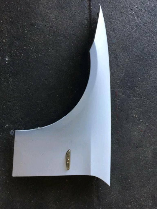 BMW original E90 E91 fender driver side left turn signal