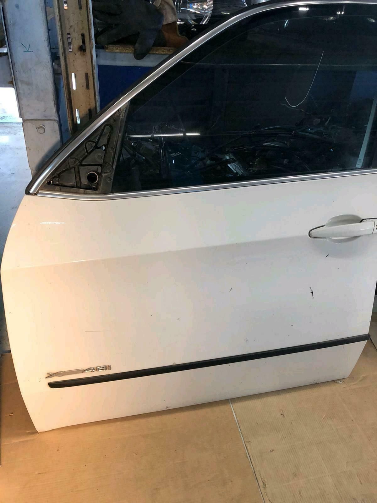 BMW Original X5 E70 Door Front Left Color Alpina White