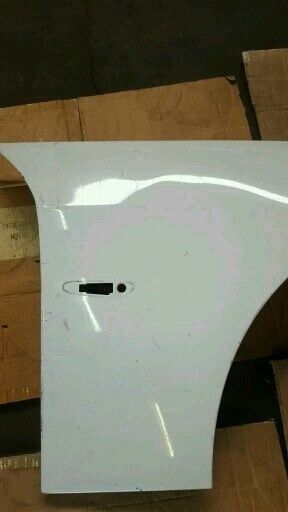 BMW original E91 fender right in good condition