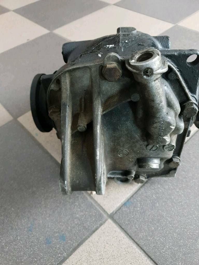 BMW Original E90 E91 E87 E46 2 liter differential attachment 3.91