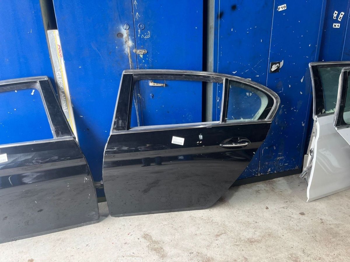 BMW original G30 G38 rear door left or right