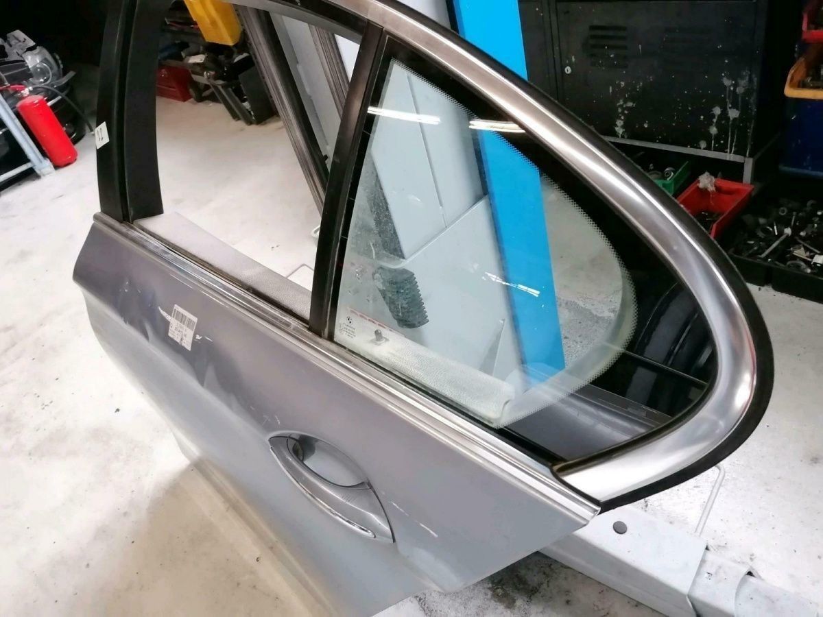 BMW Original F10, Rear Left Door, Light Blue Container 2 Nu.12